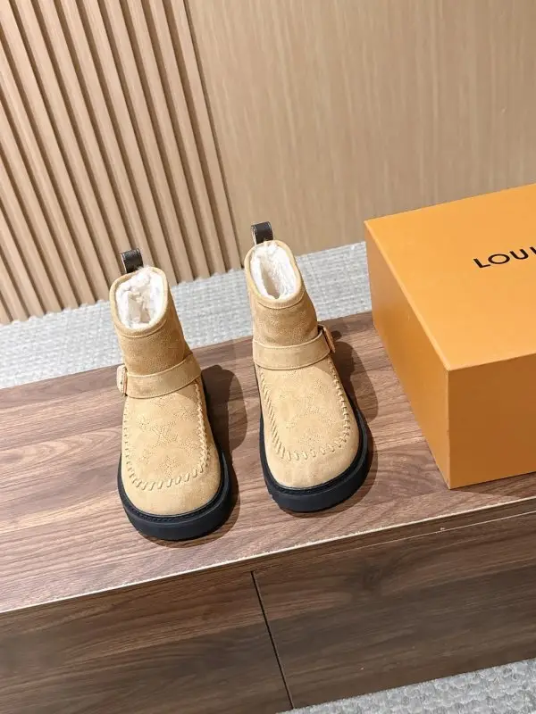 Louis Vuitton — Ugg boots LV Colorado