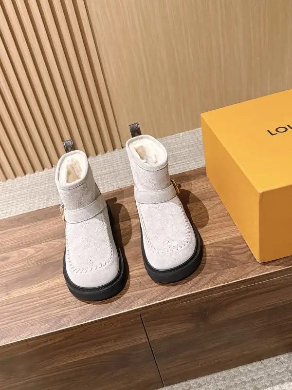 Louis Vuitton — Ugg boots LV Colorado