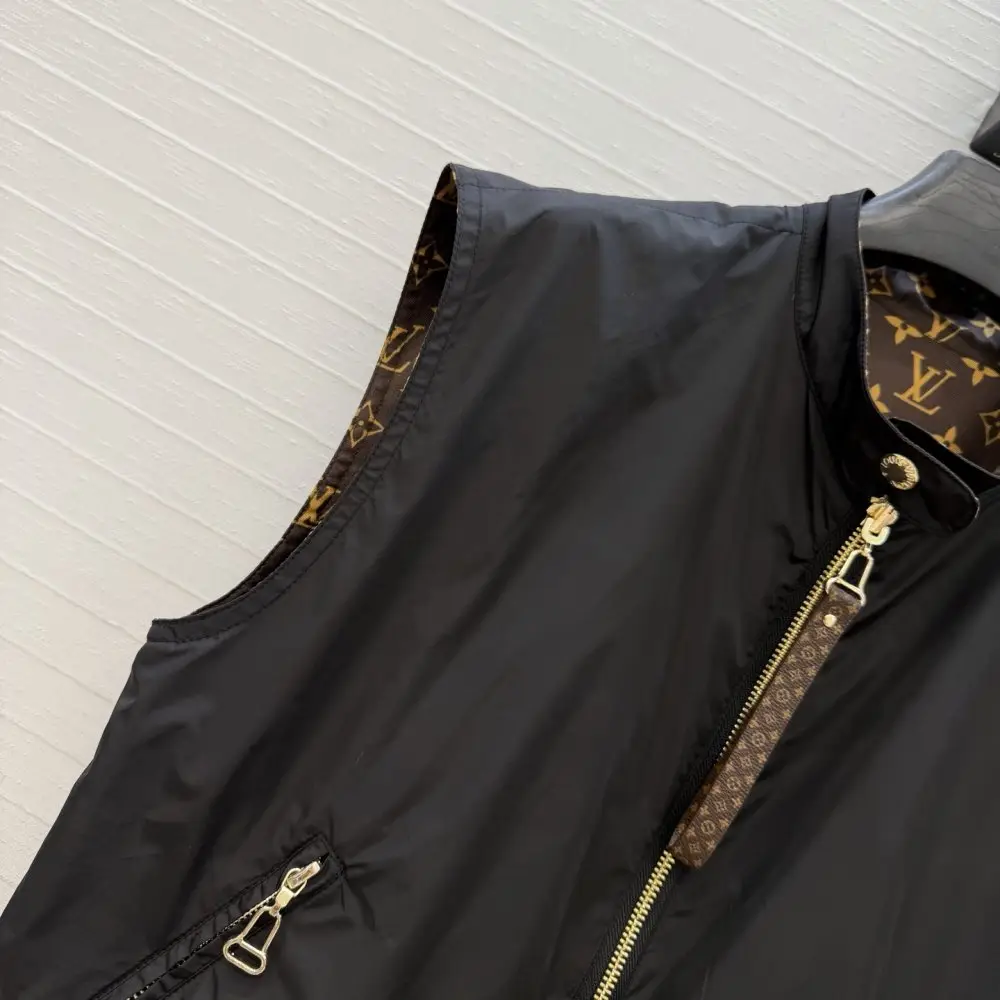 Louis Vuitton Vest women's — Photo 3