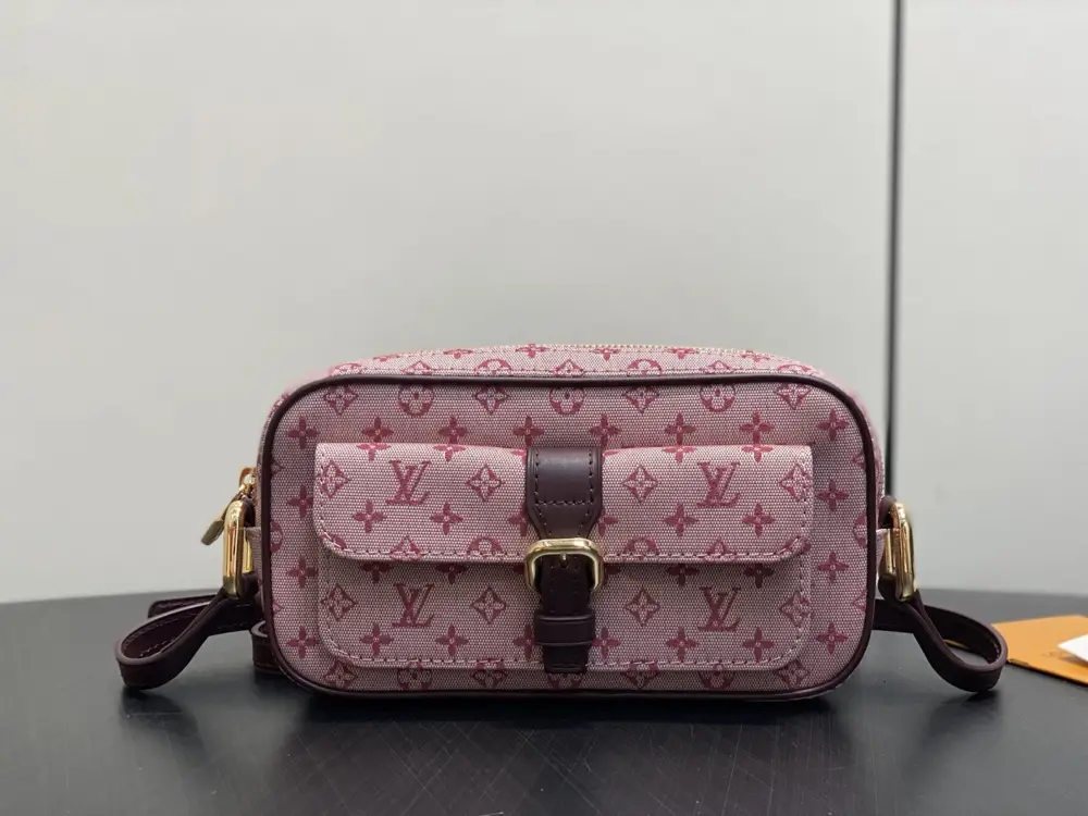 Louis Vuitton — Винтажная джинсовая сумка 22 см для фотоаппарата