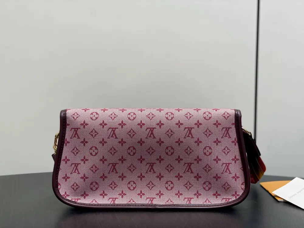 Louis Vuitton Винтажная джинсовая сумка багет 26 см — Фото 3
