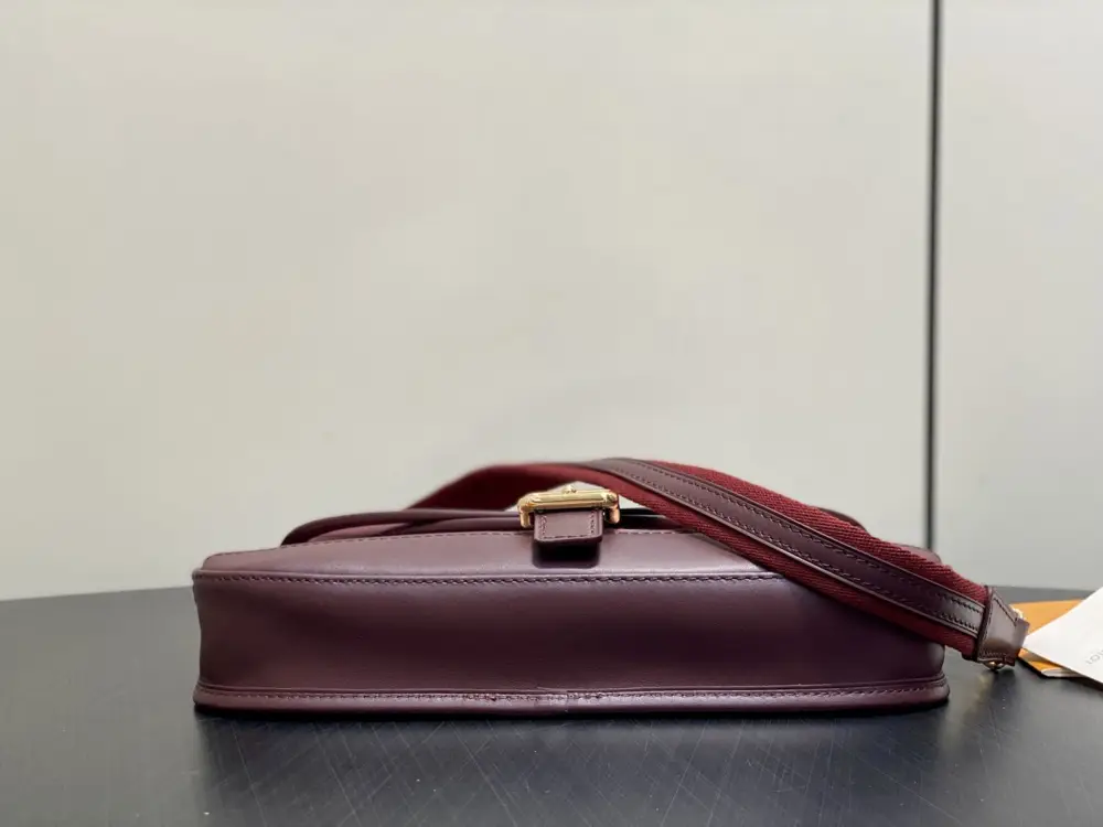 Louis Vuitton Винтажная джинсовая сумка багет 26 см — Фото 4