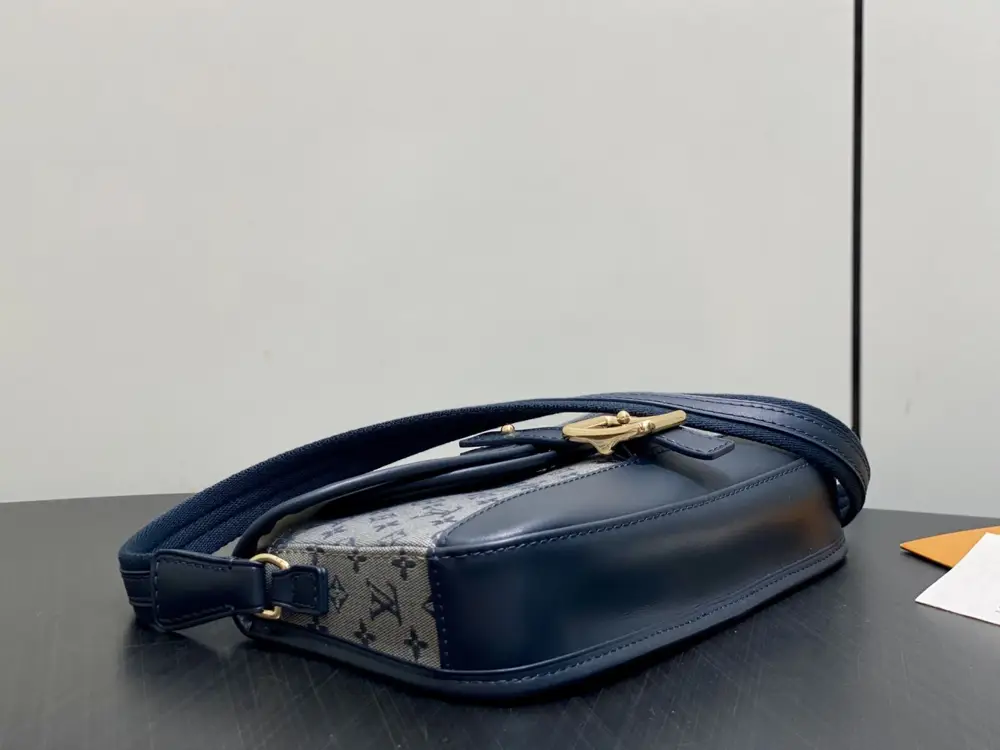 Louis Vuitton Вінтажна джинсова сумка багет 26 см — Фото 5