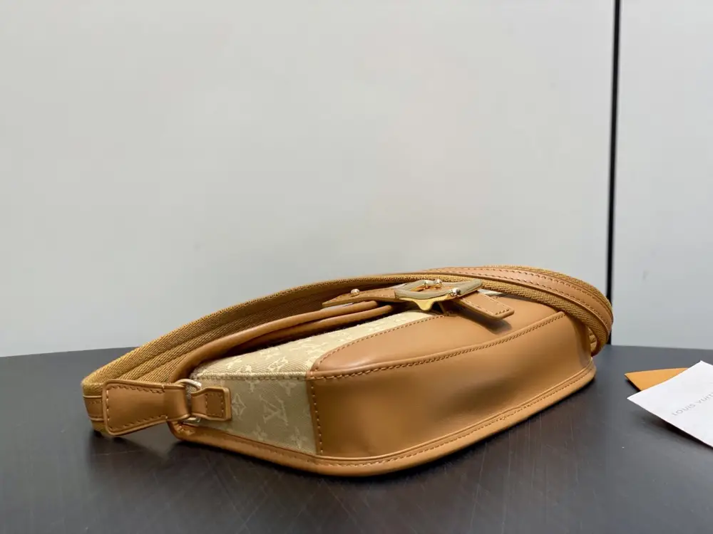 Louis Vuitton Вінтажна джинсова сумка багет 26 см — Фото 5