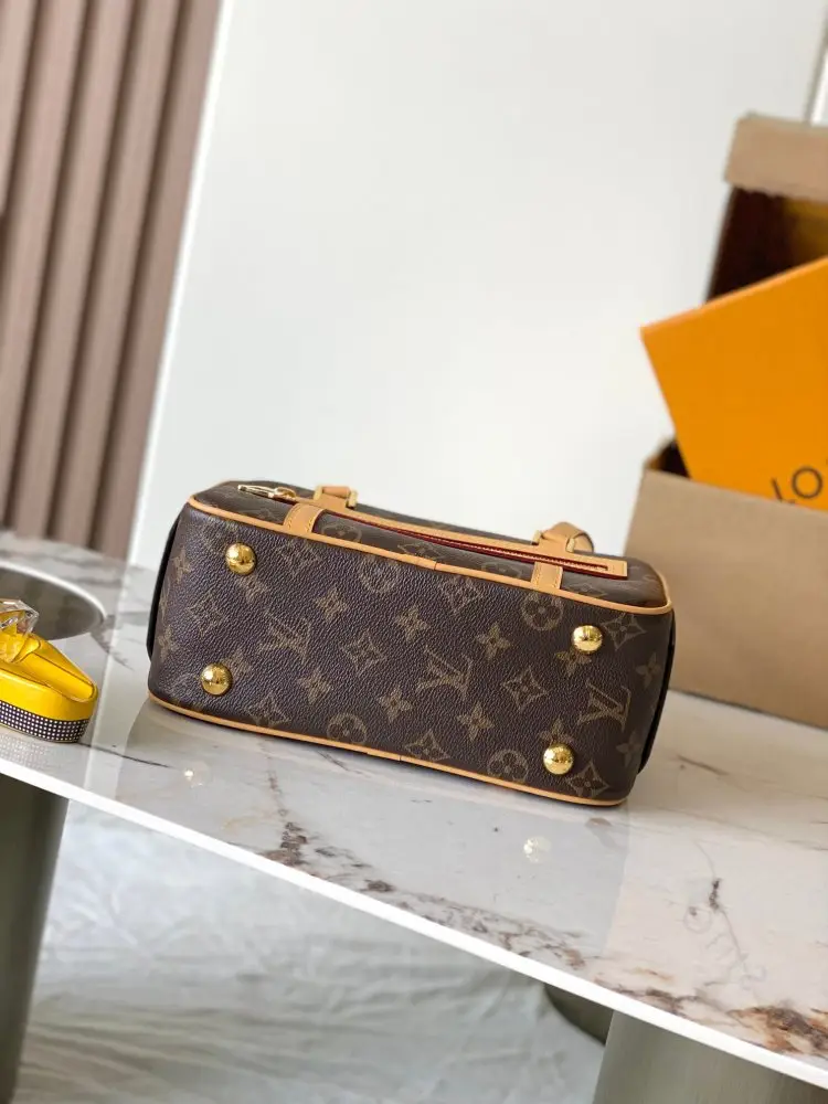 Louis Vuitton Vintage handbag Cite 26 cm — Photo 4