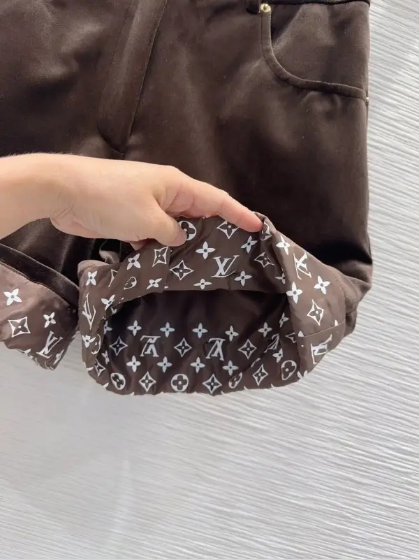Louis Vuitton Жіночі оксамитові шорти — Фото 5