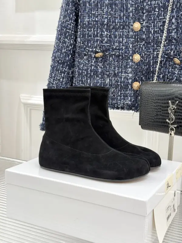 Maison Margiela MM6 — Ботильоны с раздельным носком и эластичным голенищем
