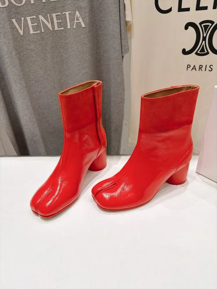 Maison Margiela MM6 Ботильоны с раздельным носком и массивным каблуком — Фото 1
