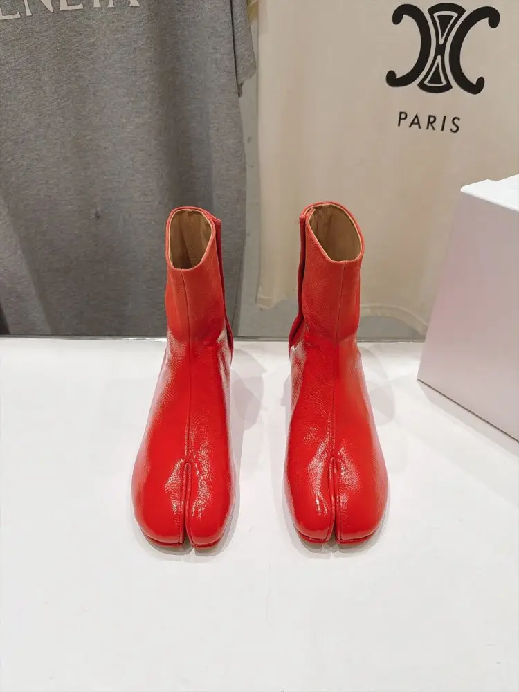 Maison Margiela MM6 Ботильоны с раздельным носком и массивным каблуком — Фото 2
