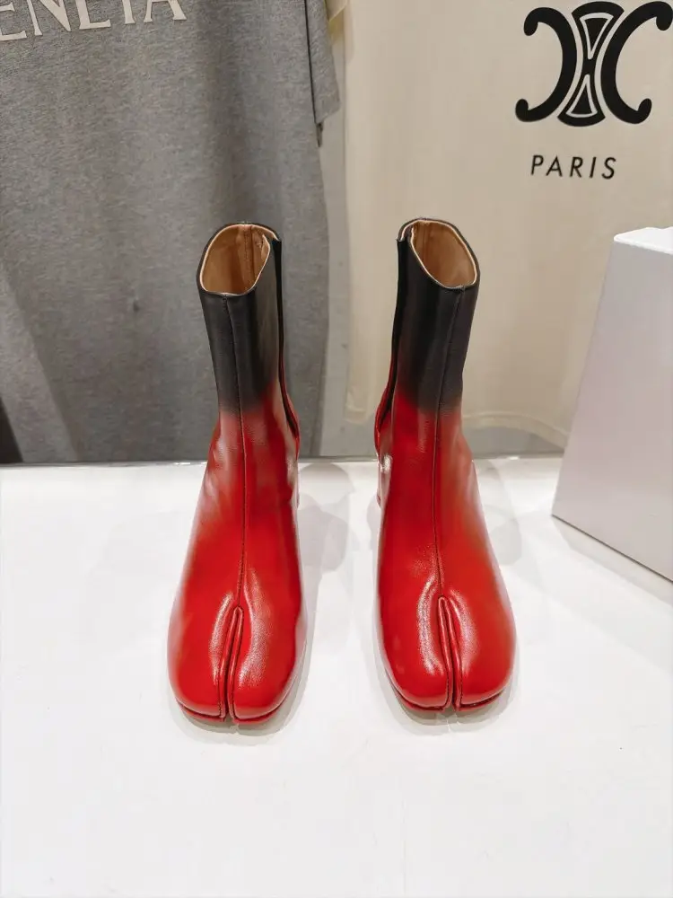 Maison Margiela MM6 Ботильоны с раздельным носком и массивным каблуком — Фото 2
