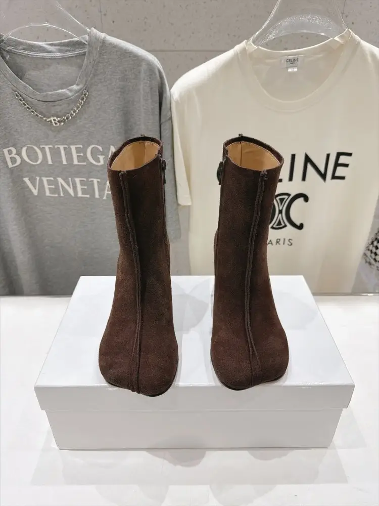 Maison Margiela MM6 Ботильйони з роздільним носком і масивним каблуком — Фото 2