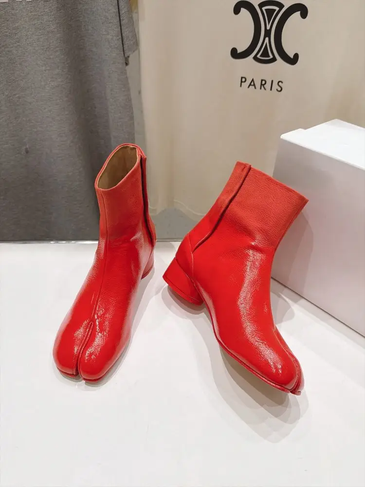 Maison Margiela MM6 Ботильоны с раздельным носком и массивным каблуком — Фото 3
