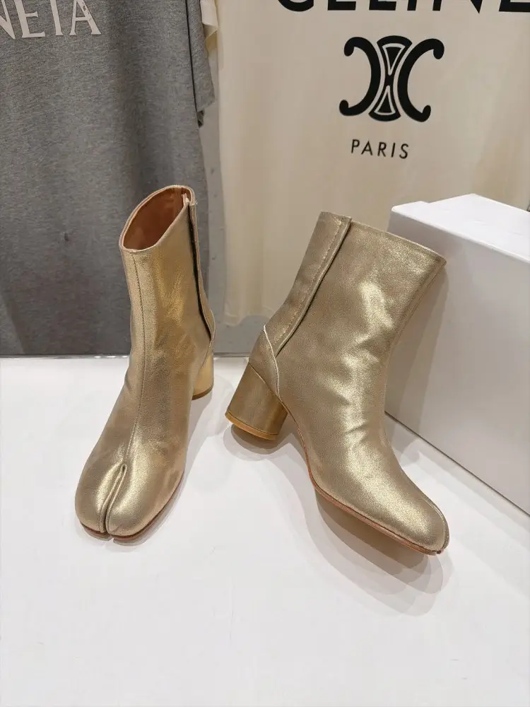Maison Margiela MM6 Ботильоны с раздельным носком и массивным каблуком — Фото 3
