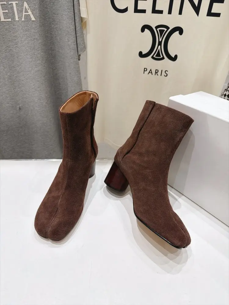 Maison Margiela MM6 Ankle boots from split the toe and massive heel — Photo 3