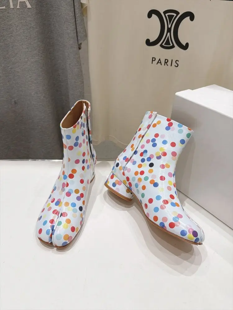 Maison Margiela MM6 Ankle boots from split the toe and massive heel — Photo 3