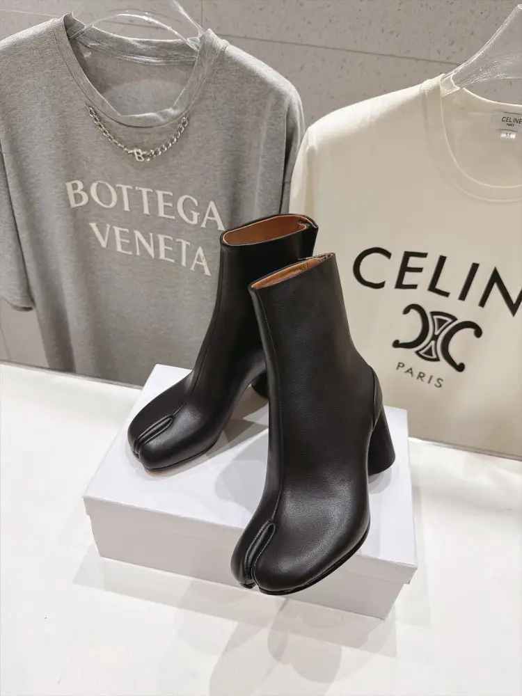 Maison Margiela MM6 Ботильоны с раздельным носком и массивным каблуком — Фото 4