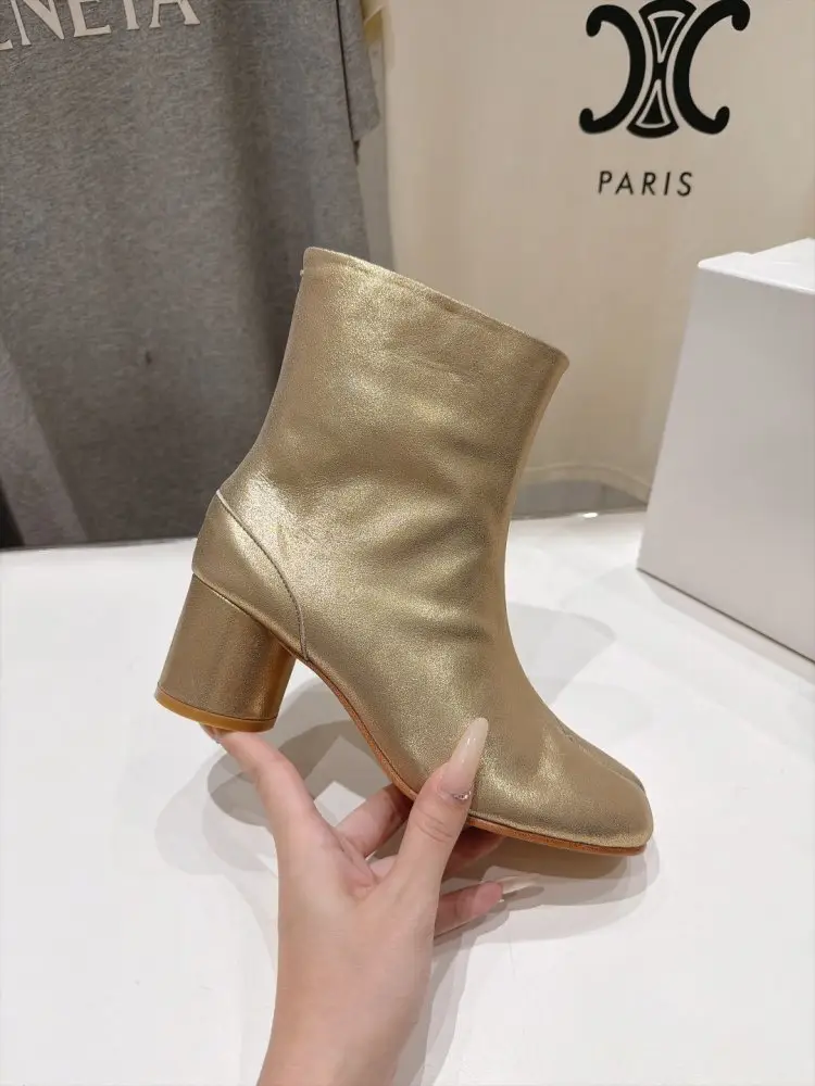 Maison Margiela MM6 Ботильоны с раздельным носком и массивным каблуком — Фото 5