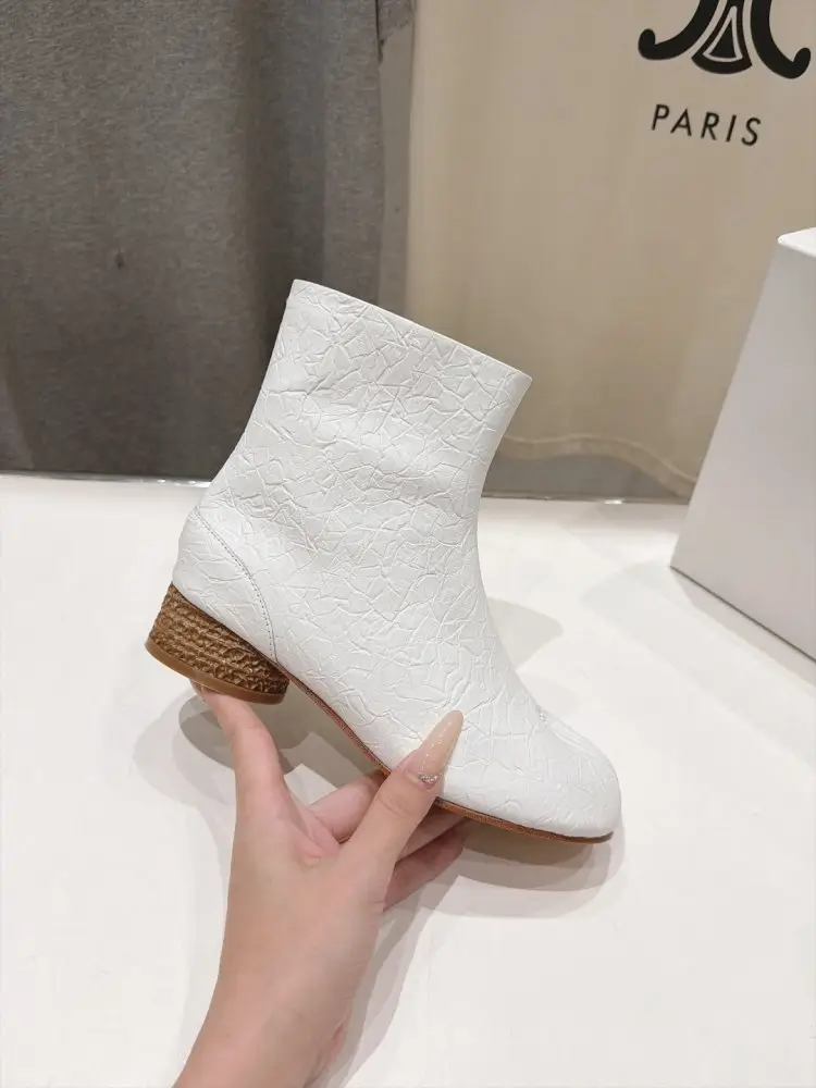 Maison Margiela MM6 Ботильйони з роздільним носком і масивним каблуком — Фото 5