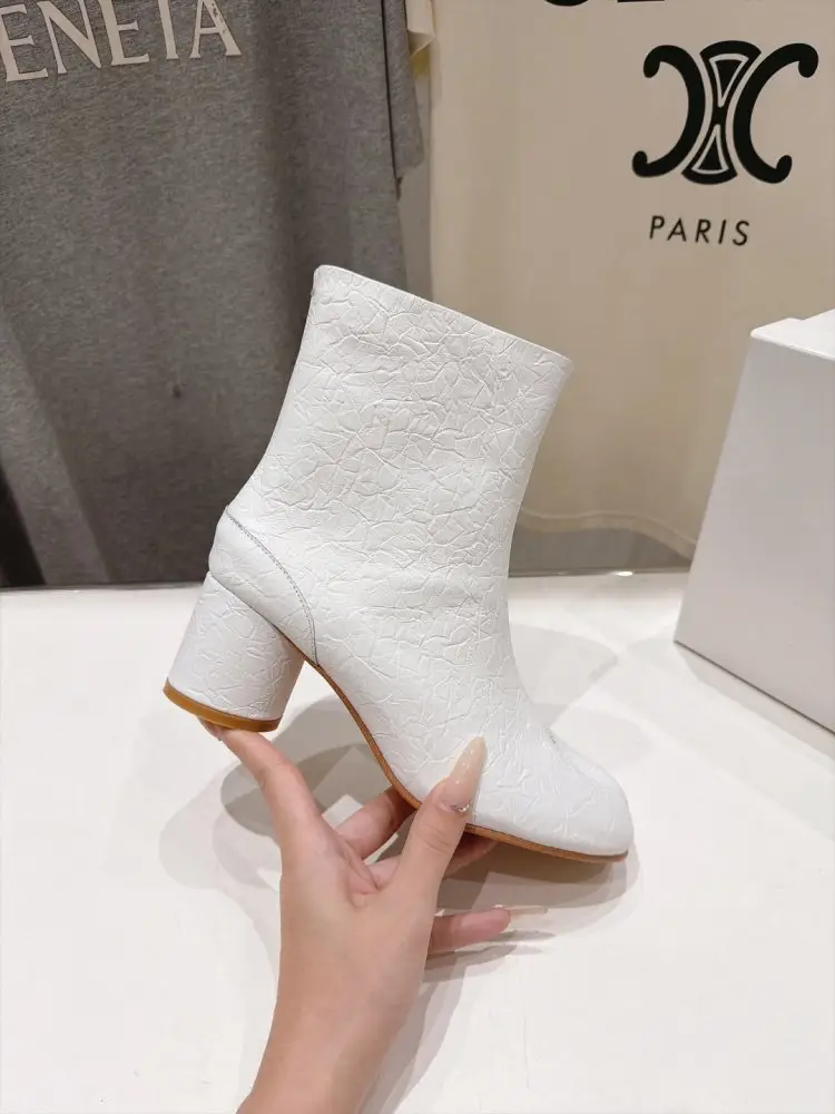 Maison Margiela MM6 Ankle boots from split the toe and massive heel — Photo 5