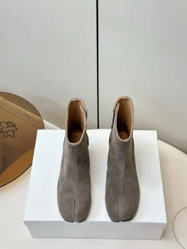 Maison Margiela MM6 Ботильйони з роздільним носком — Фото 2