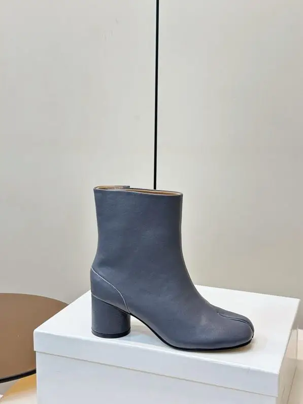 Maison Margiela MM6 Ботильйони з роздільним носком — Фото 5