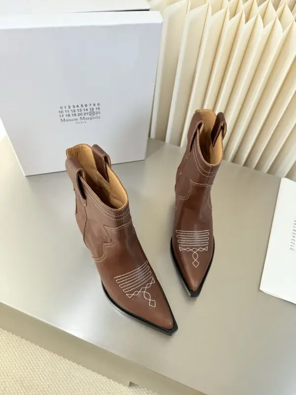 Maison Margiela MM6 Ботильоны MM6 Retro с острым носком и танкеткой — Фото 4