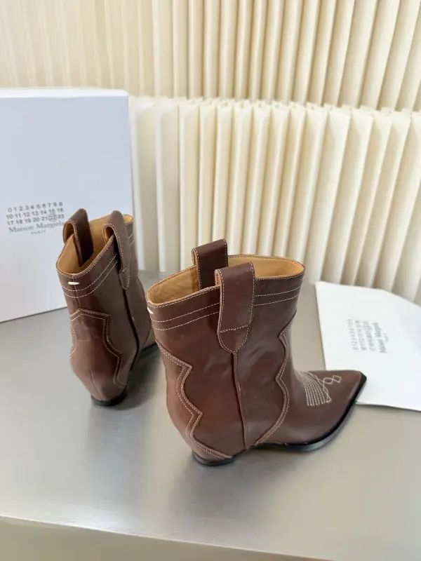 Maison Margiela MM6 Ботильоны MM6 Retro с острым носком и танкеткой — Фото 5