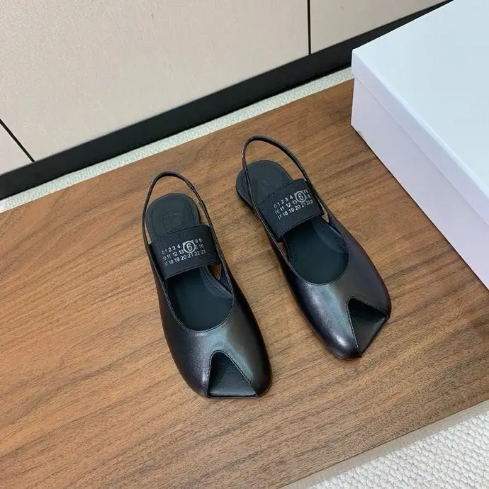 Maison Margiela MM6 Ballet shoes Tabi from bifurcated the toe — Photo 2