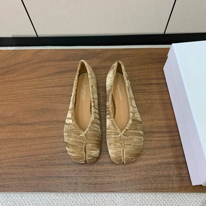 Maison Margiela MM6 Ballet shoes Tabi from bifurcated the toe — Photo 2