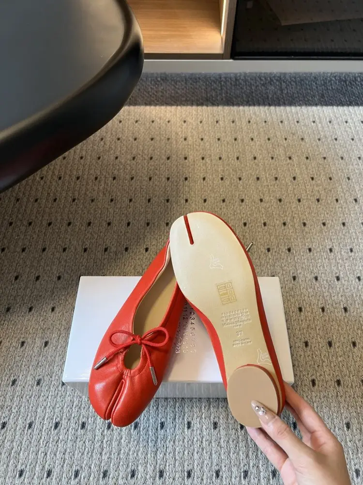 Maison Margiela MM6 Ballet shoes Tabi from bifurcated the toe — Photo 3
