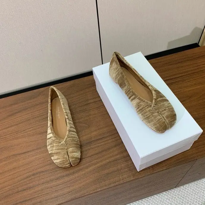 Maison Margiela MM6 Ballet shoes Tabi from bifurcated the toe — Photo 4