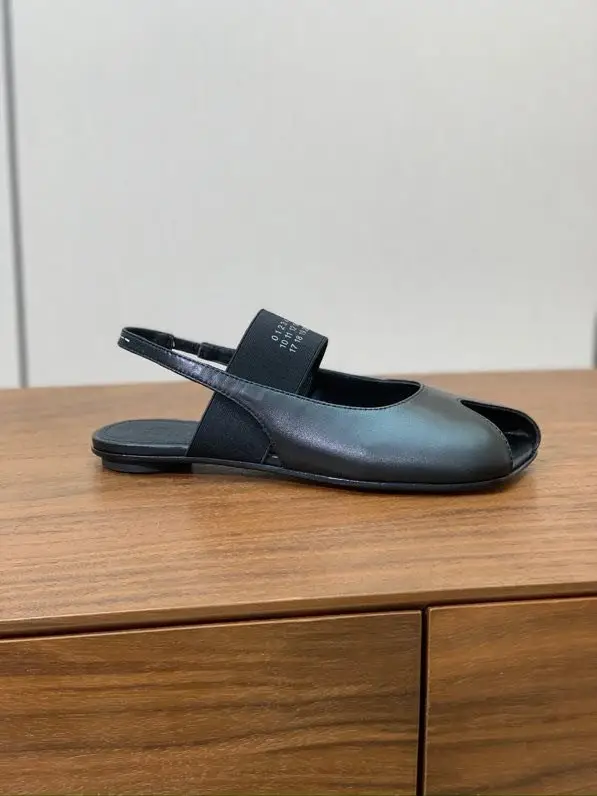 Maison Margiela MM6 Ballet shoes Tabi from bifurcated the toe — Photo 5
