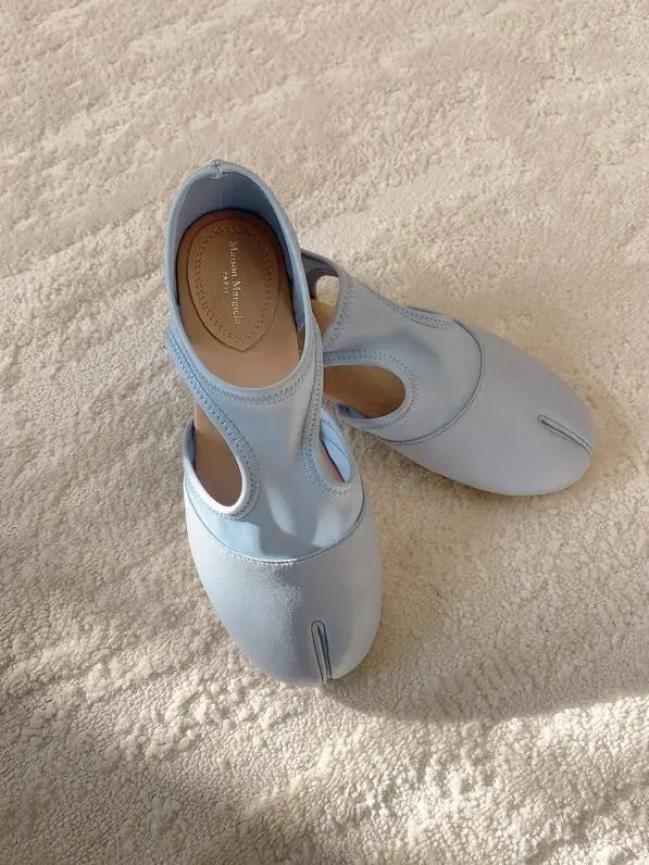 Maison Margiela MM6 — Балетки Tabi с раздельным носком
