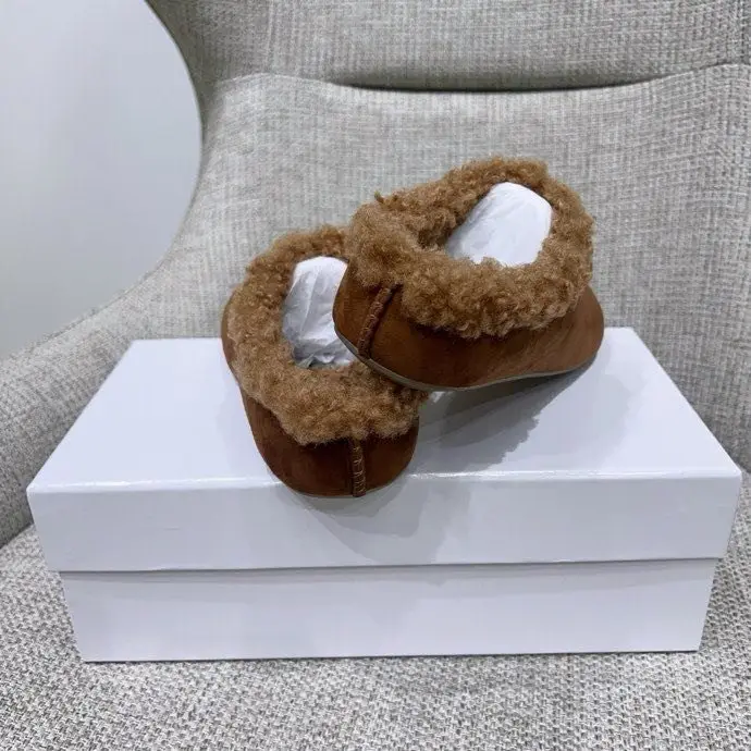 Maison Margiela MM6 Ballet shoes winter on fur — Photo 2