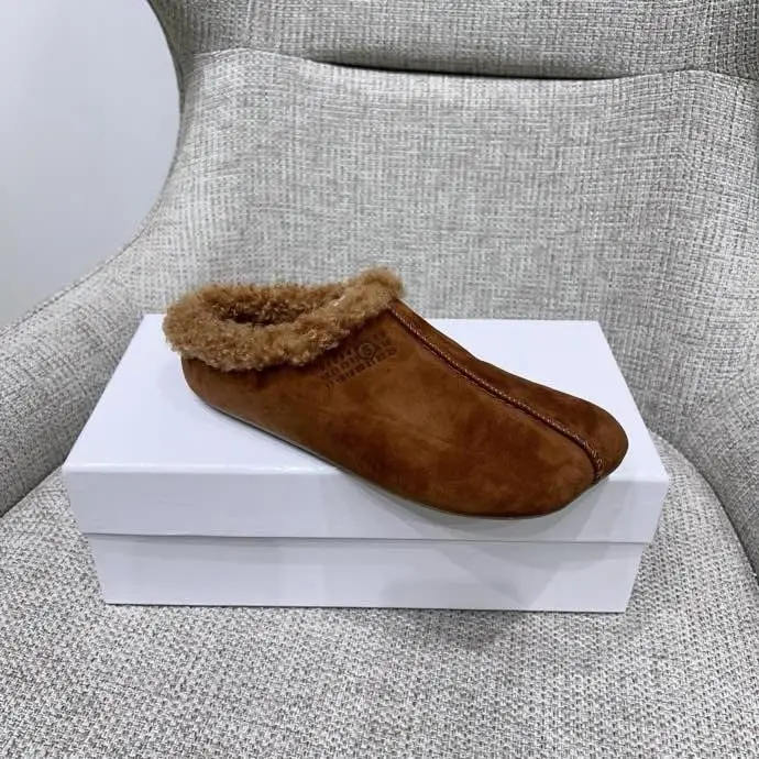 Maison Margiela MM6 Ballet shoes winter on fur — Photo 4