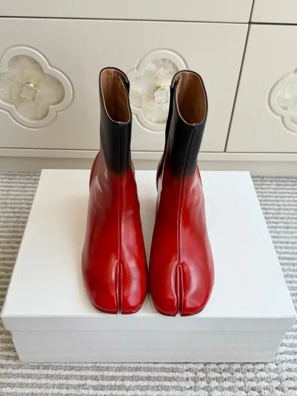 Maison Margiela MM6 Черевики MM6 Tabi з роздільним носком і масивним каблуком — Фото 3
