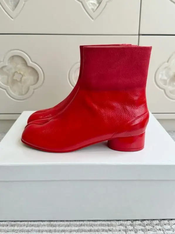 Maison Margiela MM6 Ботинки MM6 Tabi с раздельным носком и массивным каблуком — Фото 3