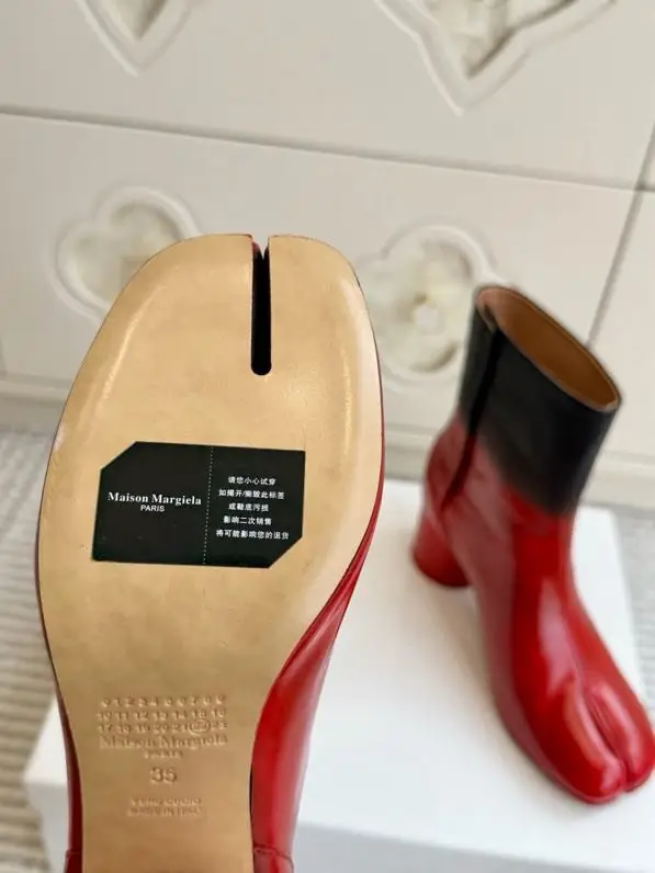 Maison Margiela MM6 Черевики MM6 Tabi з роздільним носком і масивним каблуком — Фото 4