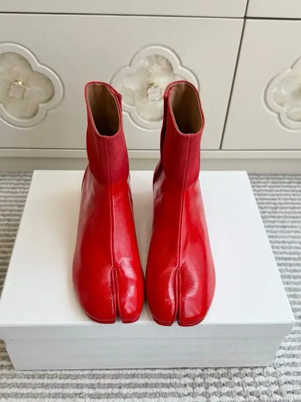 Maison Margiela MM6 Ботинки MM6 Tabi с раздельным носком и массивным каблуком — Фото 5