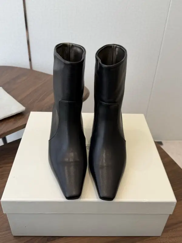 Maison Margiela MM6 Boots on stud — Photo 2