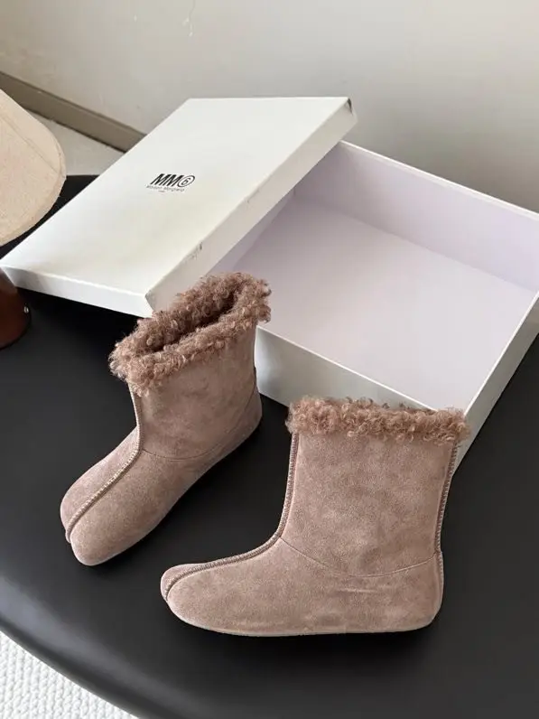 Maison Margiela MM6 — Ботинки Tabi кожаные на меху