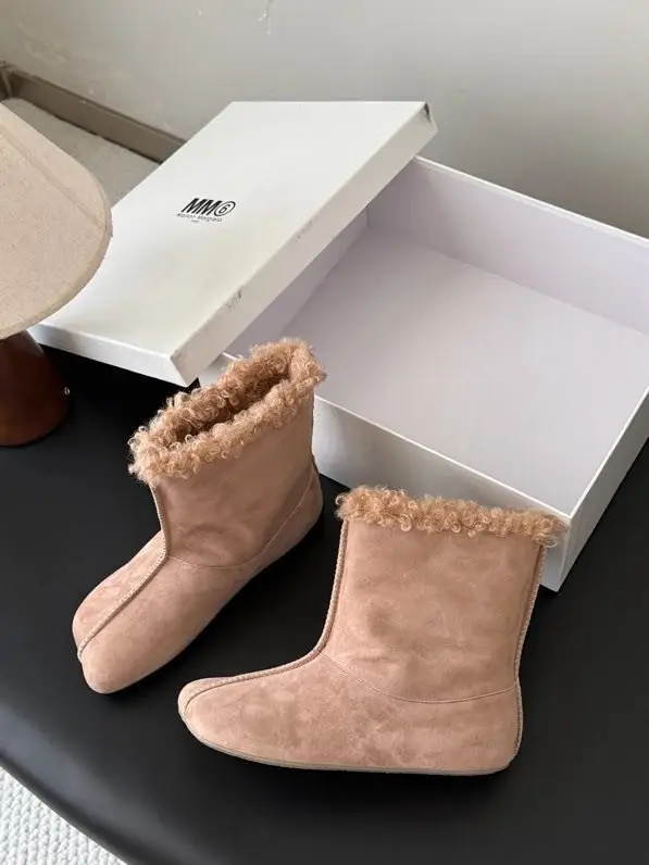 Maison Margiela MM6 — Черевики Tabi шкіряні на хутрі