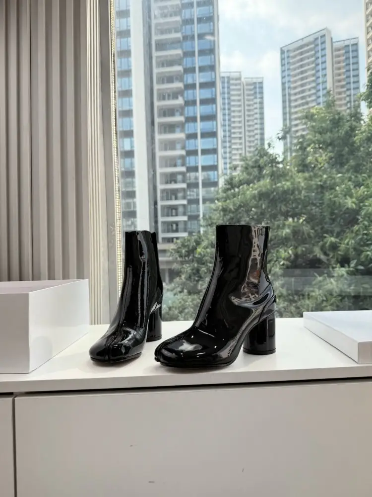 Maison Margiela MM6 Черевики Tabi жіночі з роздвоєним носком на підборах — Фото 1