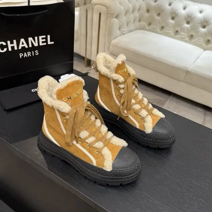 Maison Margiela MM6 — Ботинки женские на меху зимние