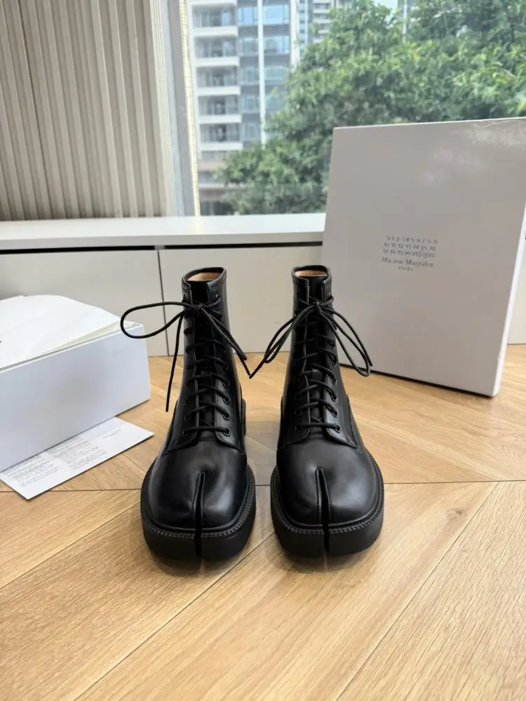 Maison Margiela MM6 Ботинки женские — Фото 2