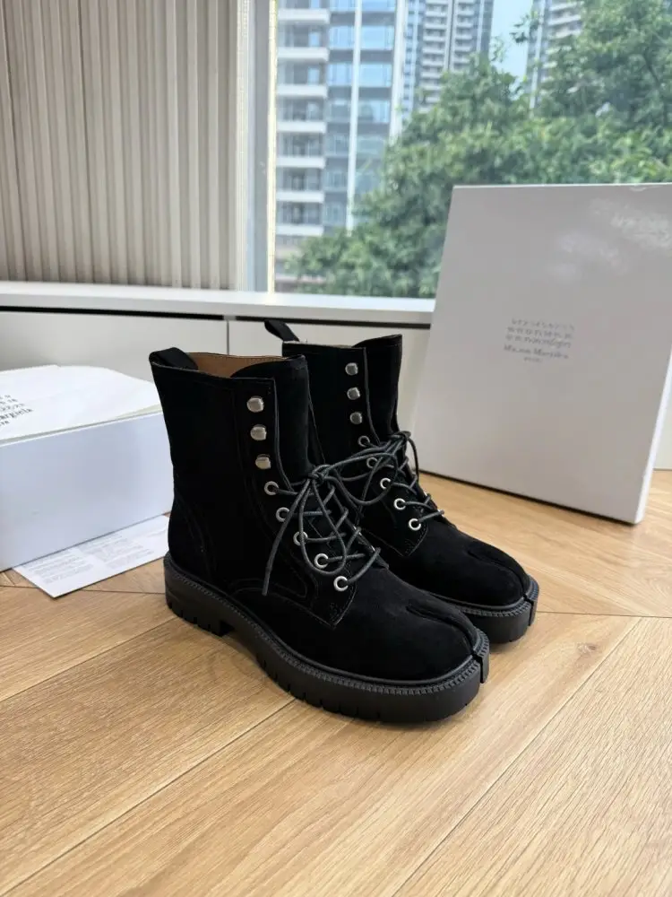 Maison Margiela MM6 Boots women's — Photo 5