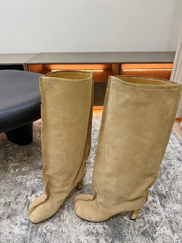 Maison Margiela MM6 — Високі замшеві жіночі чоботи