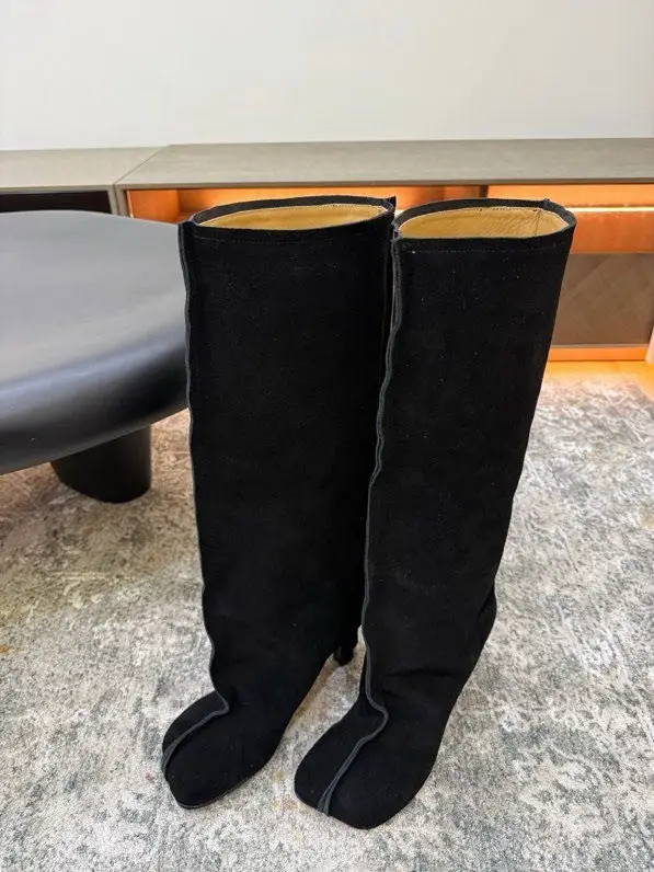 Maison Margiela MM6 — Високі замшеві жіночі чоботи