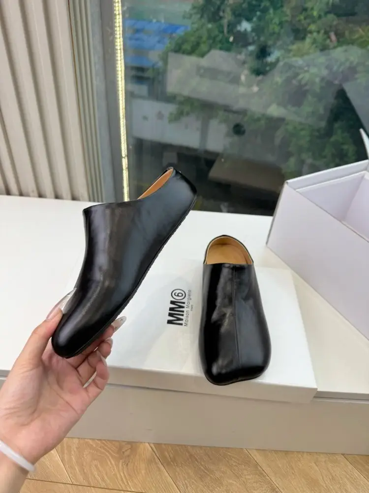 Maison Margiela MM6 Лоферы women's — Photo 2