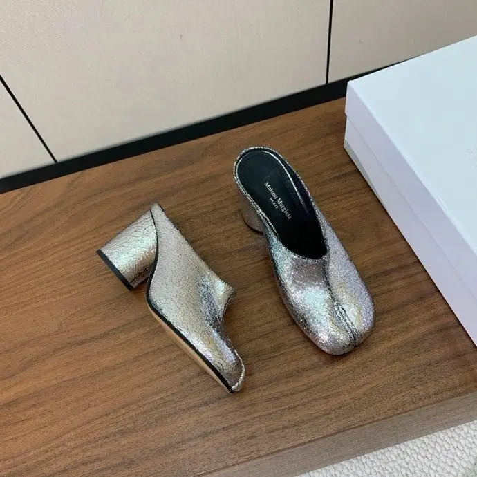 Maison Margiela MM6 — Мюли Tabi з роздвоєним носком